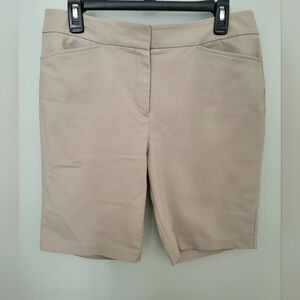 Chico's Women‎ Bermuda Stretch Shorts Beige High Waist Summer Pockets Size 8
